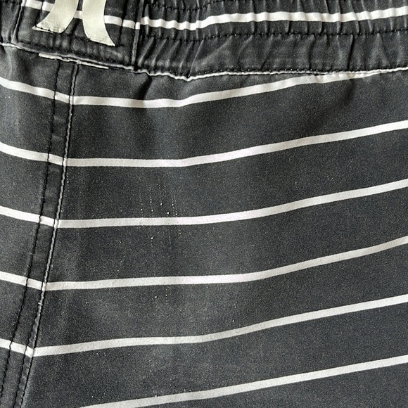 Reversible Hurley board shorts - Picture 4 of 7